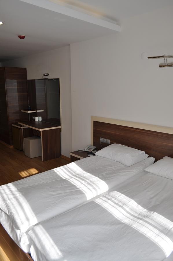 Merkez Otel อิซมีร์ ภายนอก รูปภาพ